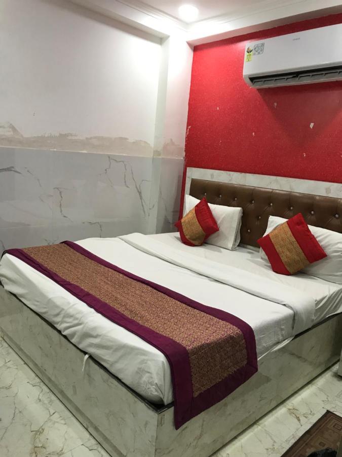 Hotel O Kanak Palace Ню Делхи Екстериор снимка