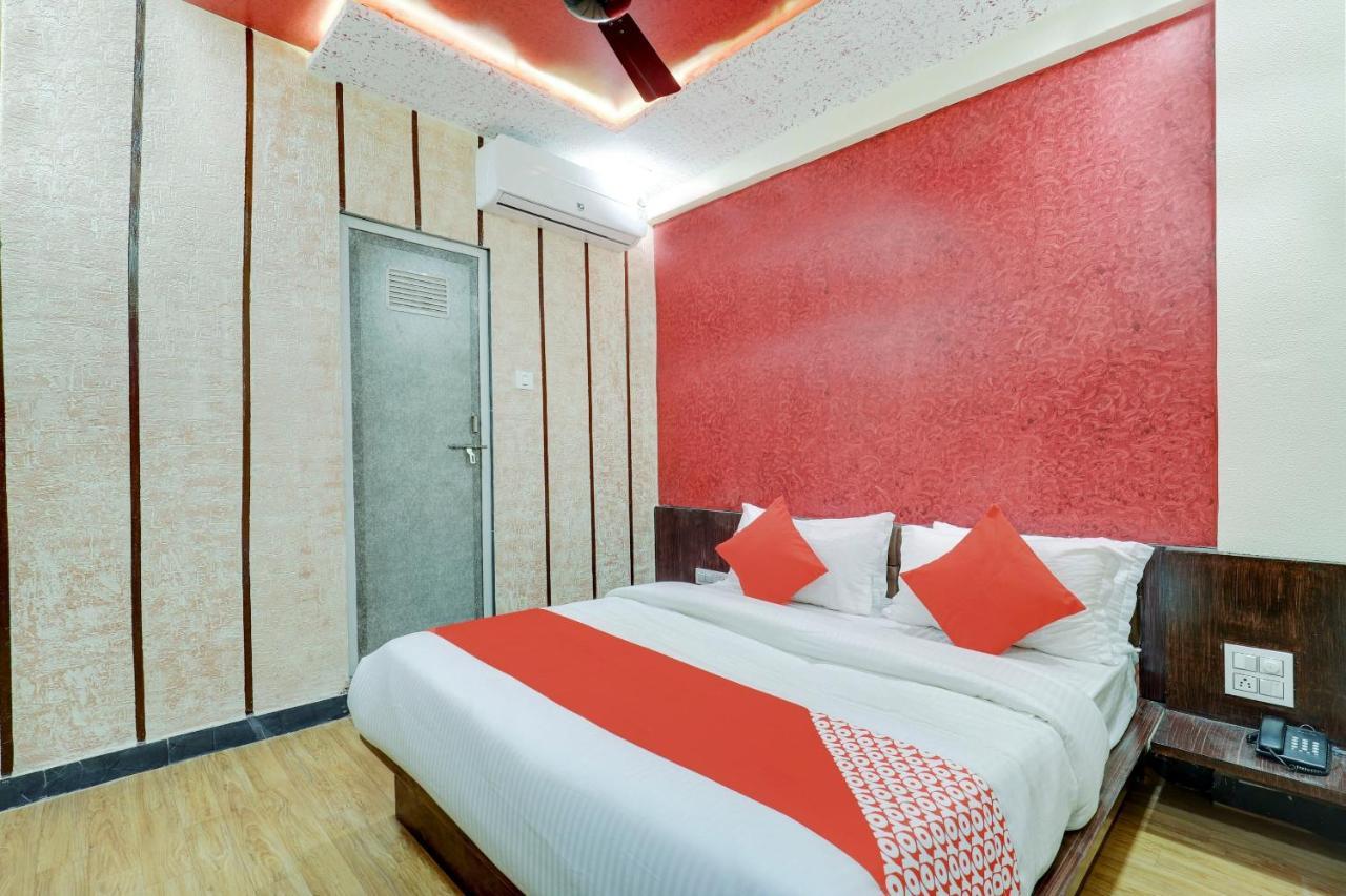 Hotel O Kanak Palace Ню Делхи Екстериор снимка