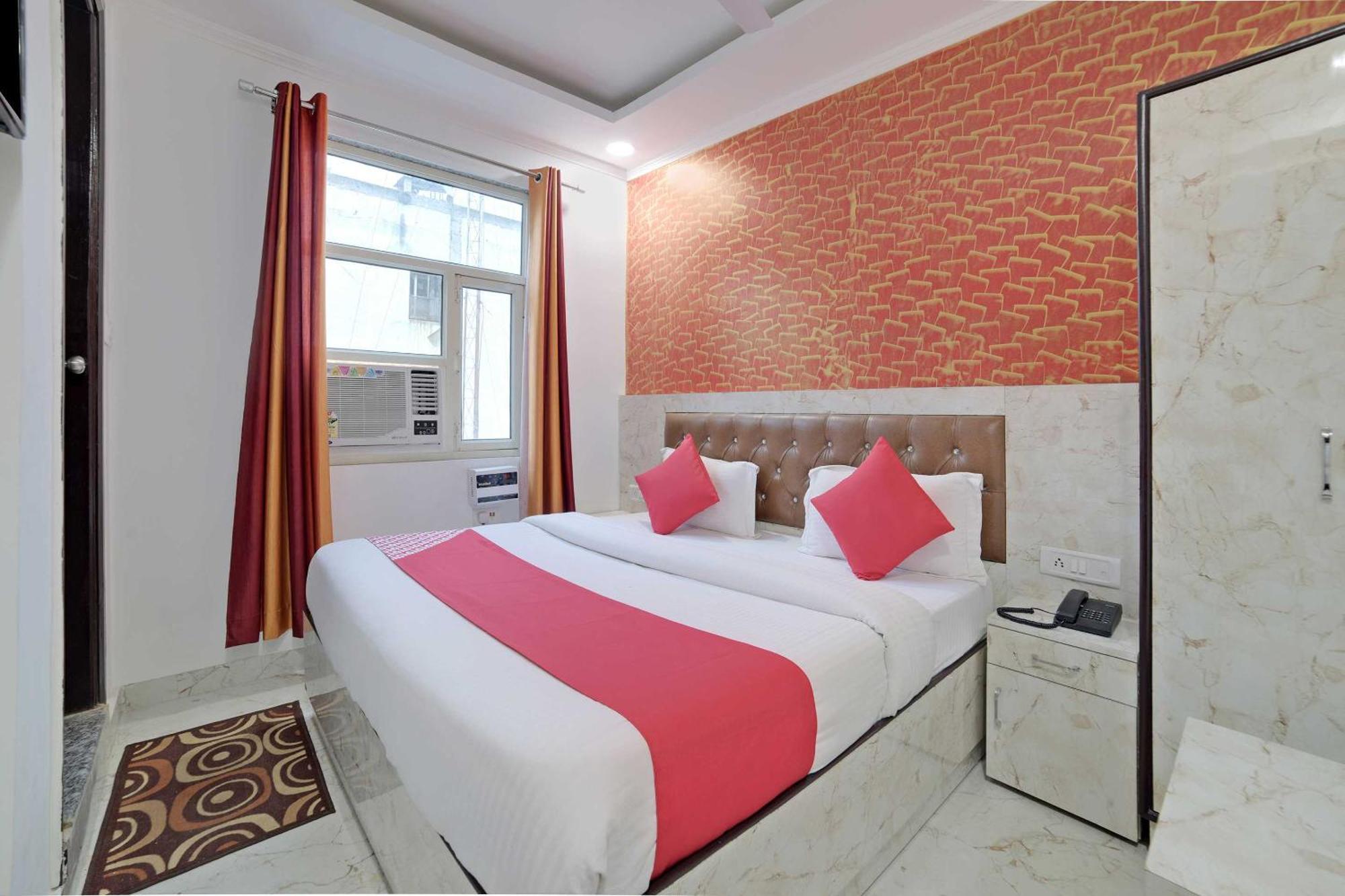 Hotel O Kanak Palace Ню Делхи Екстериор снимка