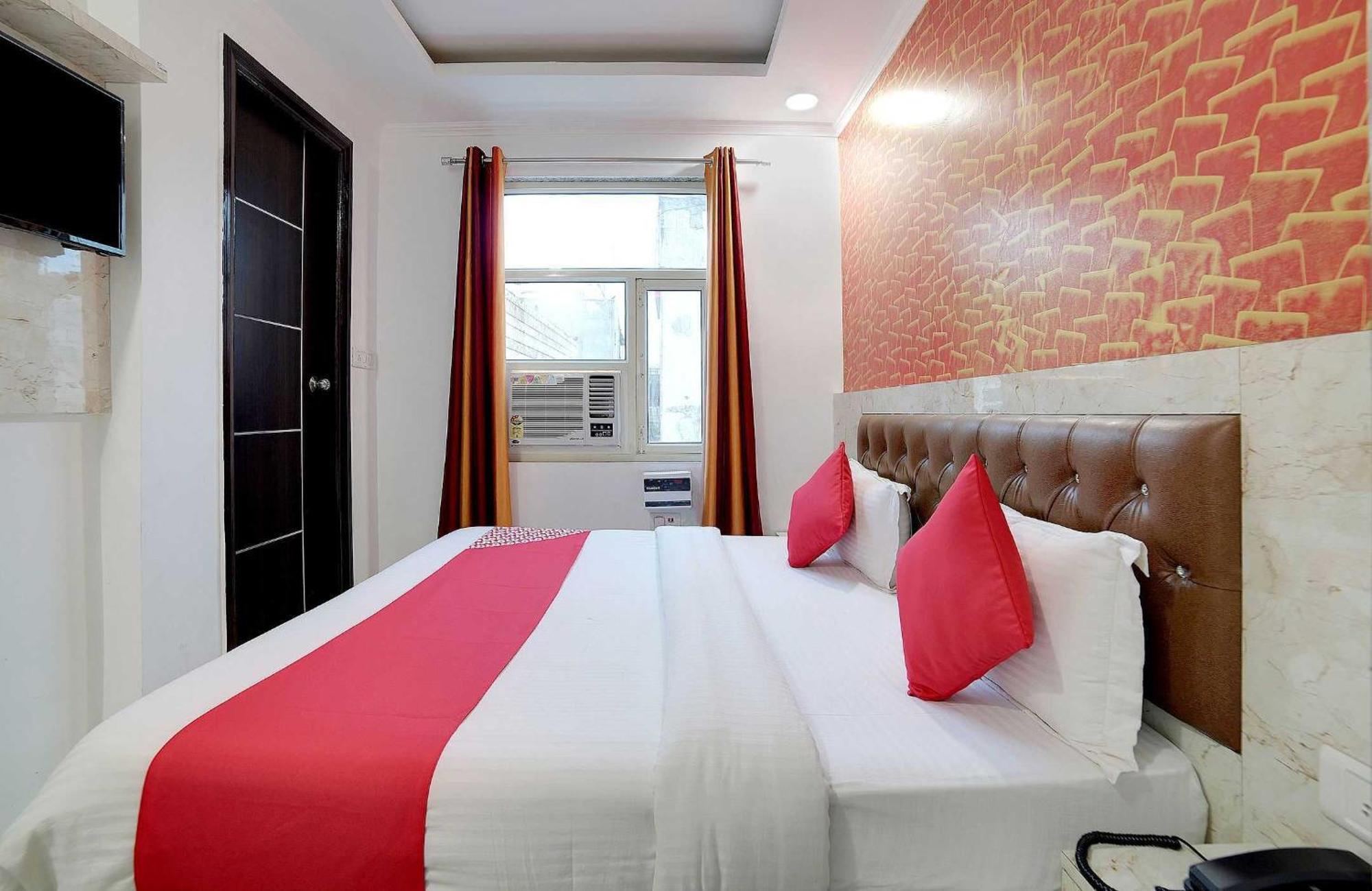 Hotel O Kanak Palace Ню Делхи Екстериор снимка