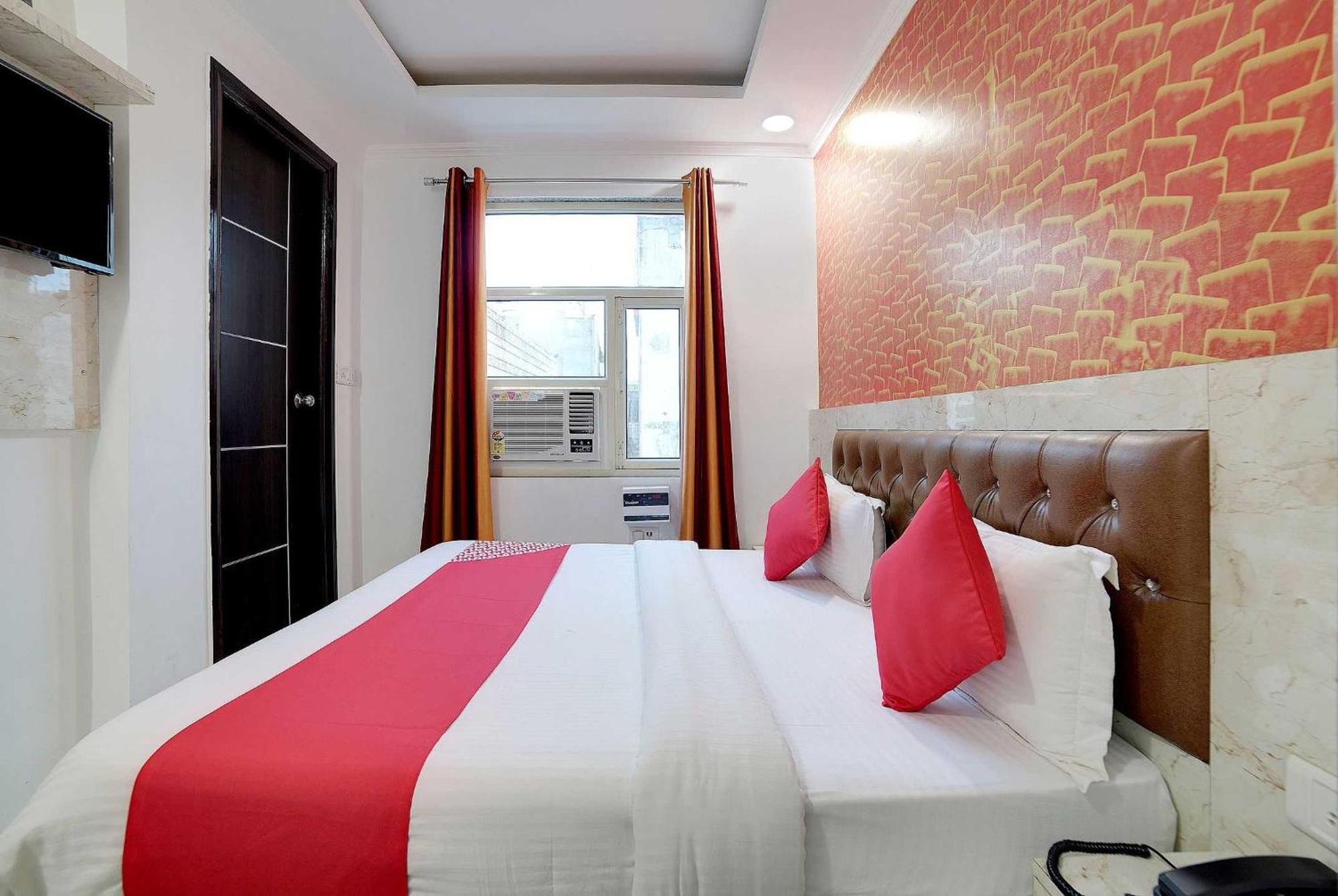 Hotel O Kanak Palace Ню Делхи Екстериор снимка