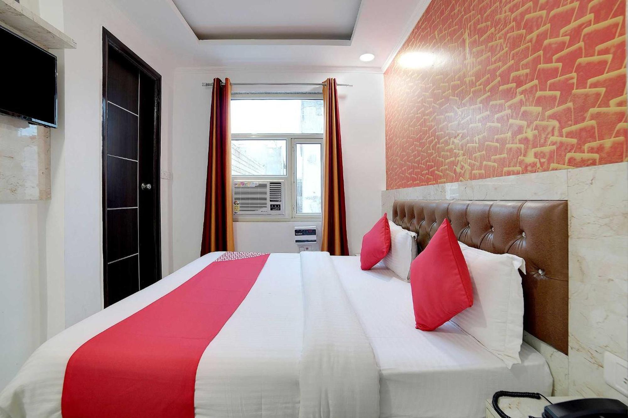 Hotel O Kanak Palace Ню Делхи Екстериор снимка